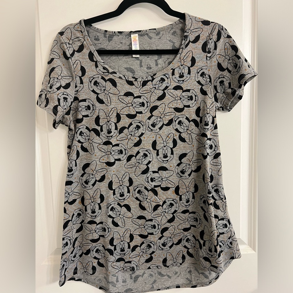 Cute Comfy Grey & Black Minnie Mouse Lularoe T-Shirt